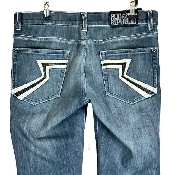 Rock & Republic Jeans Women Size 28 Blue Whiskered Stone Wash Y2K  Bootcut Denim - Picture 3 of 15